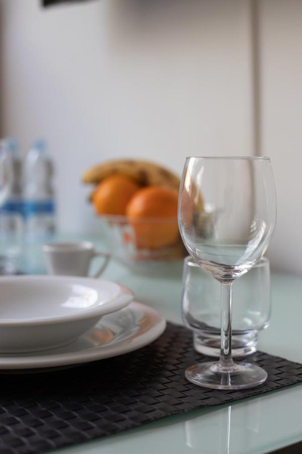 Sunshine Raggio Di Sole Apartment มิลาน ภายนอก รูปภาพ